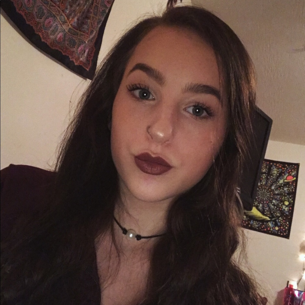 Meet your Posher, Megan